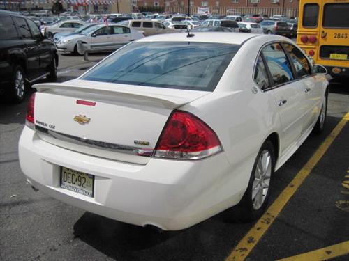 Chevrolet Impala 2009 photo 2