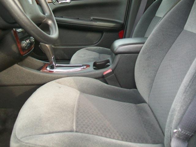 Chevrolet Impala 2009 photo 2
