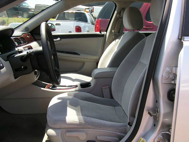 Chevrolet Impala 2009 photo 2