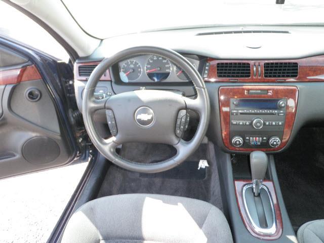 Chevrolet Impala 2009 photo 18