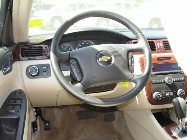Chevrolet Impala 2009 photo 2