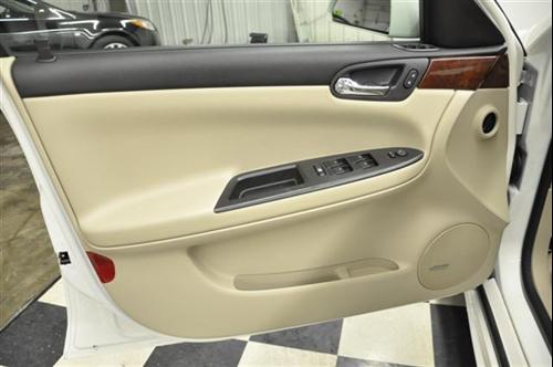 Chevrolet Impala 2009 photo 2