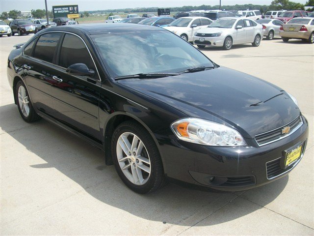 Chevrolet Impala 2010 photo 1
