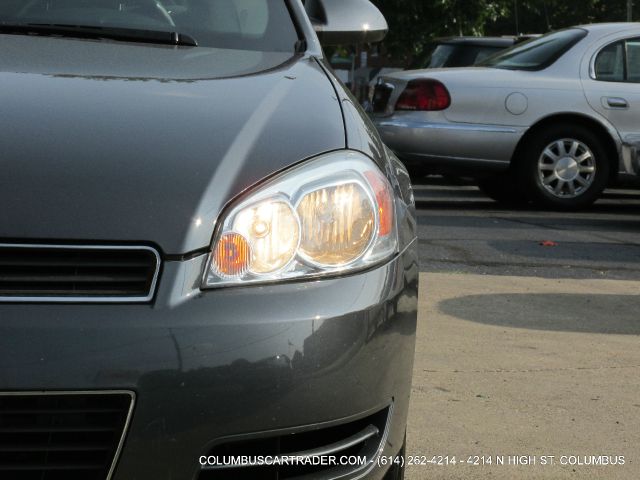 Chevrolet Impala 2010 photo 3