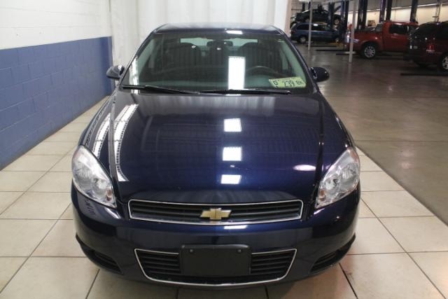Chevrolet Impala 2010 photo 3