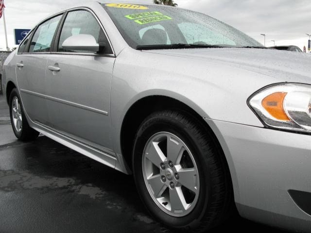 Chevrolet Impala 2010 photo 2
