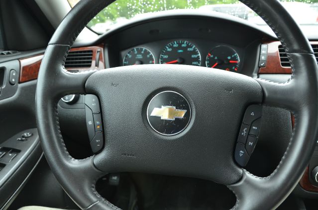 Chevrolet Impala 2010 photo 10