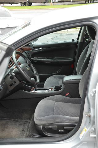 Chevrolet Impala 2010 photo 6