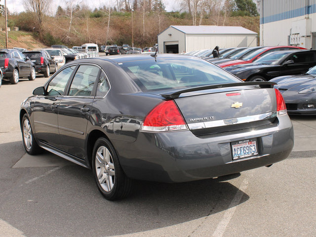 Chevrolet Impala 2010 photo 2