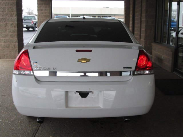 Chevrolet Impala 2010 photo 3