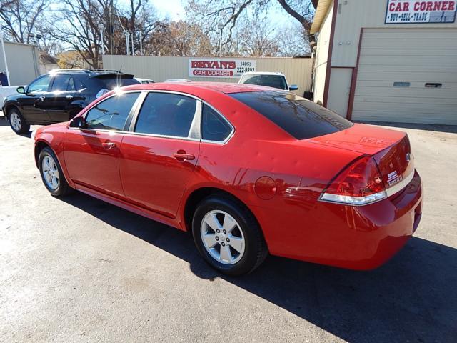 Chevrolet Impala 2010 photo 2