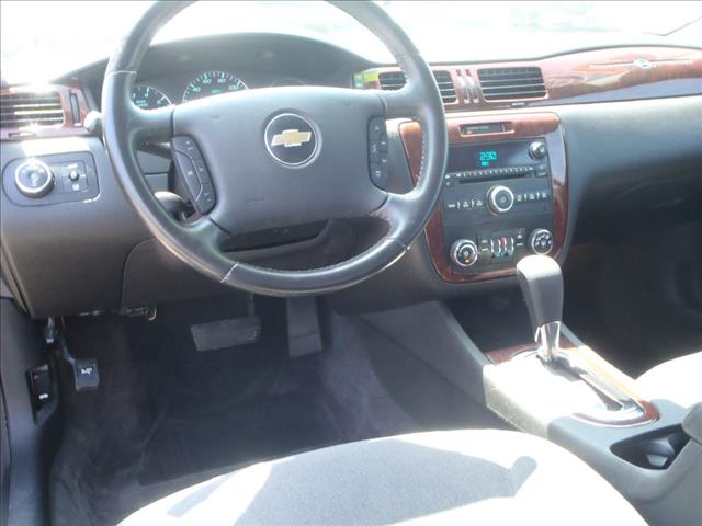 Chevrolet Impala 2010 photo 12