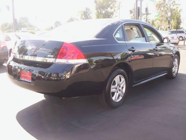 Chevrolet Impala 2010 photo 3