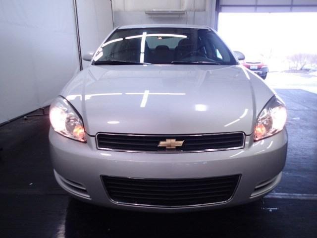 Chevrolet Impala 2010 photo 1