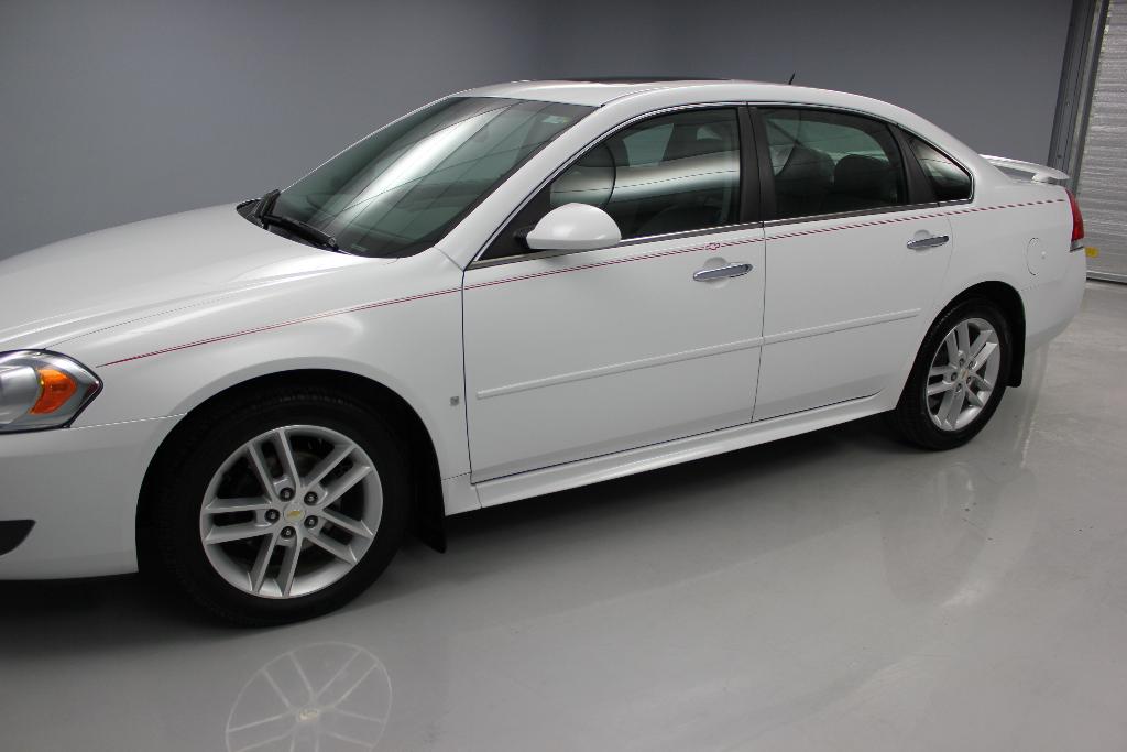 Chevrolet Impala 2010 photo 2