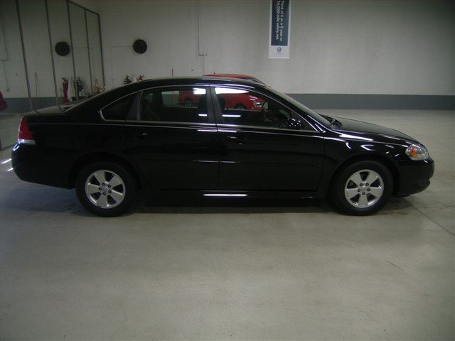Chevrolet Impala 2010 photo 3