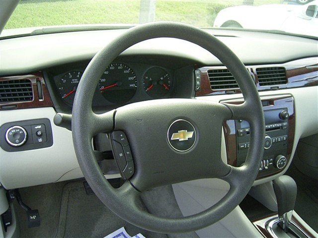 Chevrolet Impala 2010 photo 5