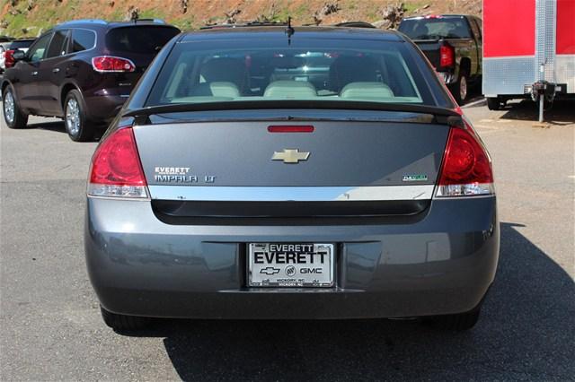Chevrolet Impala 2010 photo 3