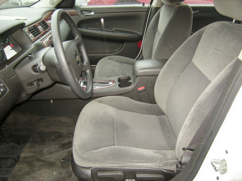 Chevrolet Impala 2010 photo 4