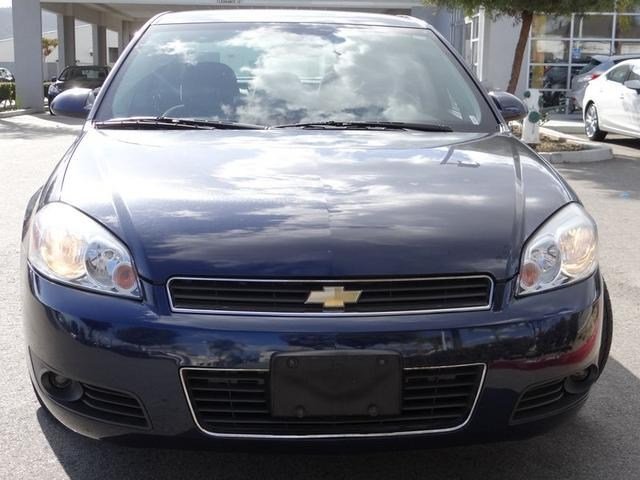 Chevrolet Impala 2010 photo 1