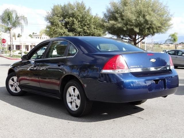 Chevrolet Impala 2010 photo 2
