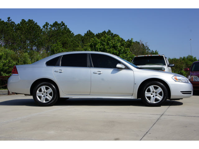 Chevrolet Impala 2010 photo 3