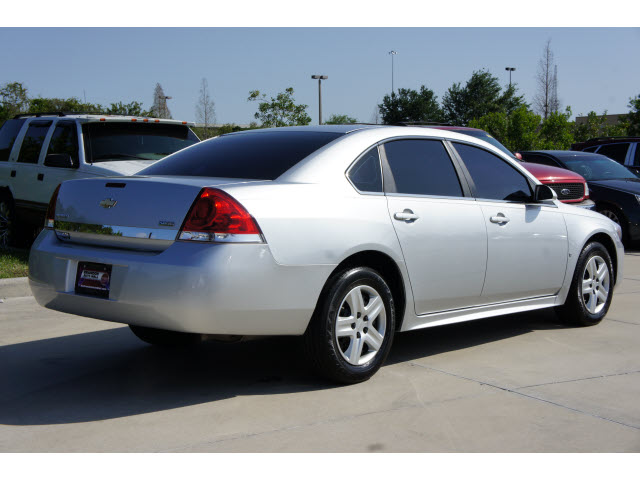 Chevrolet Impala 2010 photo 4