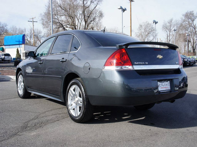 Chevrolet Impala 2010 photo 2