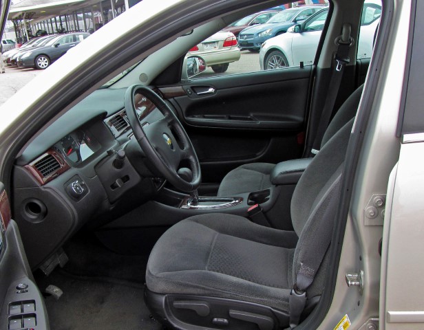 Chevrolet Impala 2010 photo 1
