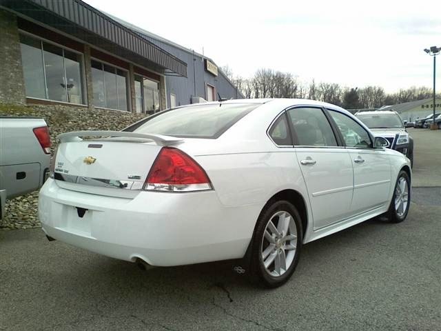 Chevrolet Impala 2010 photo 3