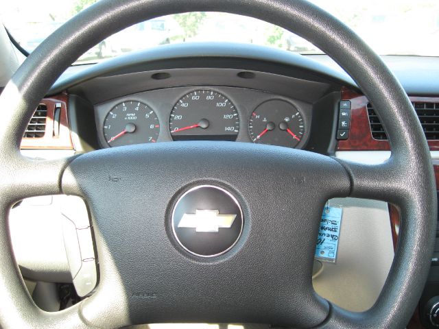 Chevrolet Impala 2010 photo 1