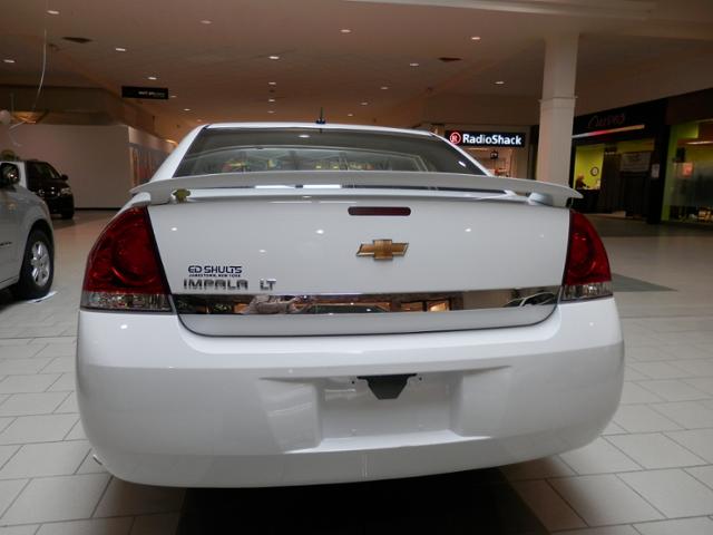 Chevrolet Impala 2010 photo 1