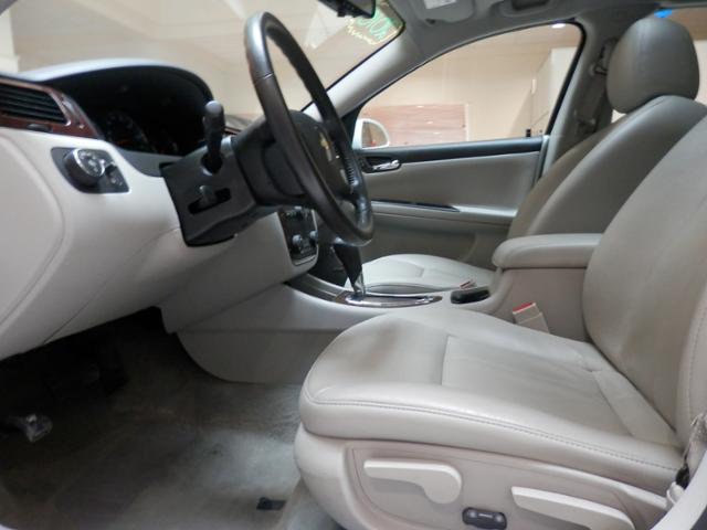 Chevrolet Impala 2010 photo 3