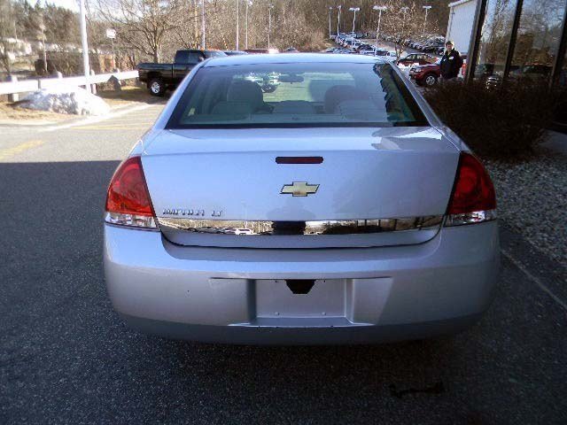Chevrolet Impala 2010 photo 4