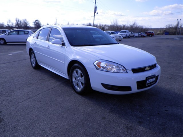 Chevrolet Impala 2010 photo 3