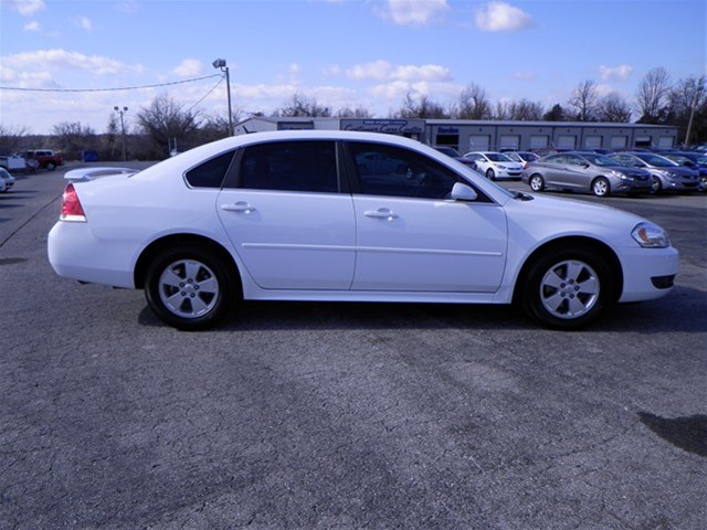 Chevrolet Impala 2010 photo 4