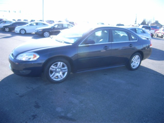 Chevrolet Impala 2010 photo 3