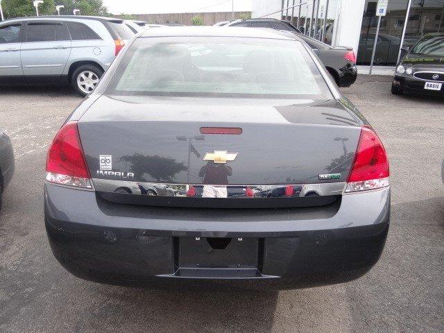 Chevrolet Impala 2010 photo 3