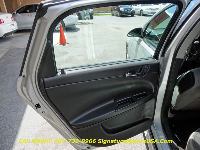 Chevrolet Impala 2010 photo 12