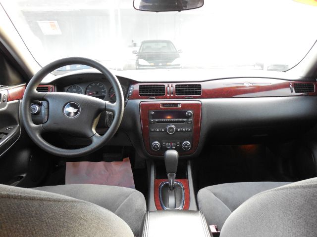 Chevrolet Impala 2010 photo 1
