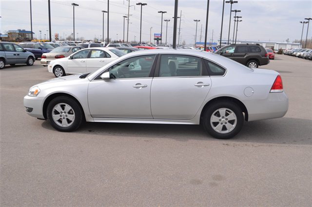 Chevrolet Impala 2010 photo 1