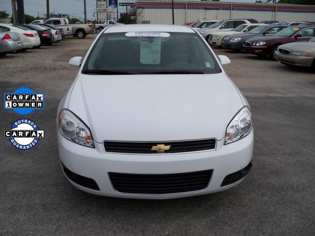 Chevrolet Impala 2010 photo 1
