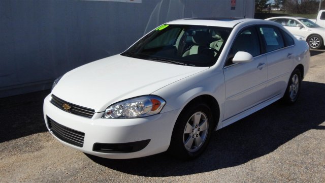 Chevrolet Impala 2010 photo 2