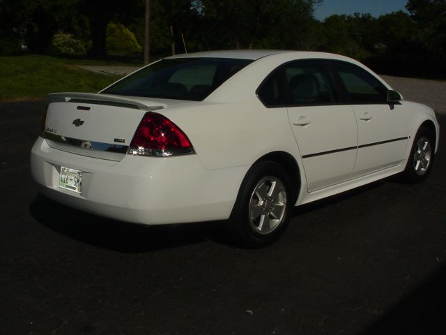 Chevrolet Impala 2010 photo 3