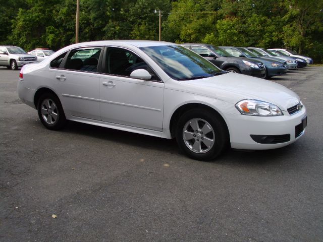 Chevrolet Impala 2010 photo 2