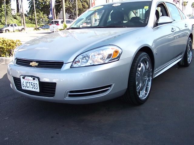 Chevrolet Impala 2010 photo 2