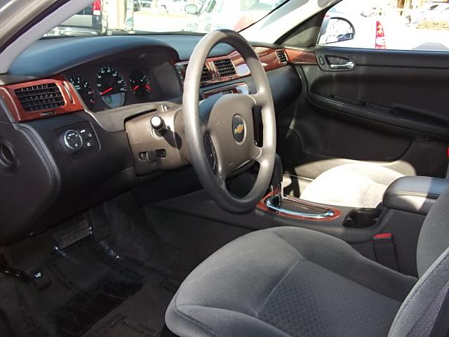 Chevrolet Impala 2010 photo 4