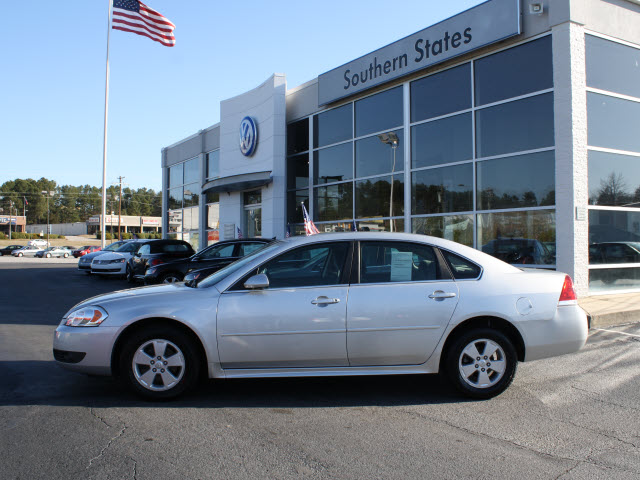 Chevrolet Impala 2010 photo 2