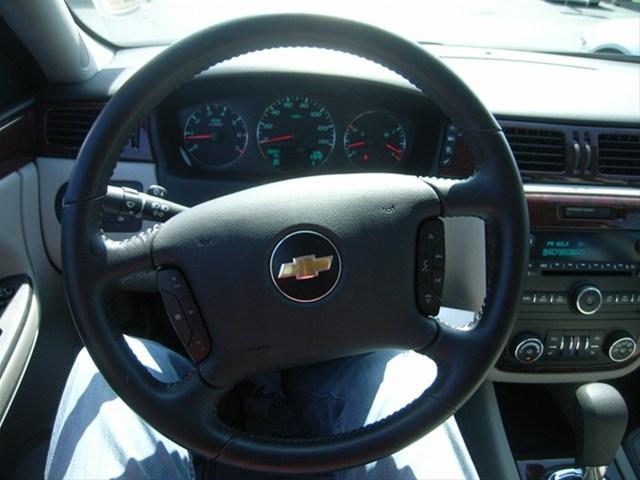 Chevrolet Impala 2011 photo 3