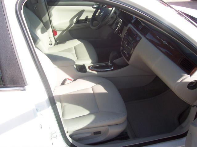 Chevrolet Impala 2011 photo 3